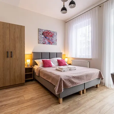 Rena ゲストハウス 3*