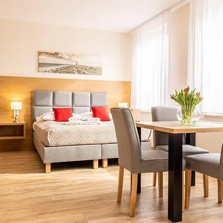 Rena ゲストハウス 3*