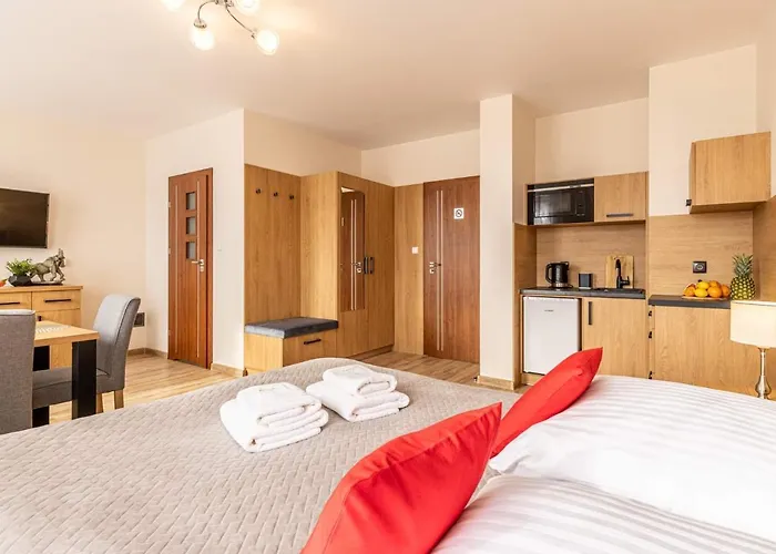 Rena بيت ضيافة كرينيتا مورسكا